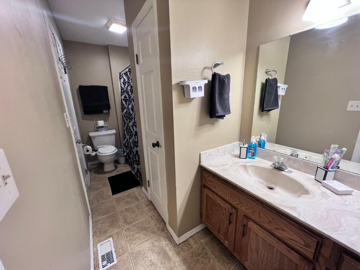 The Cozy Townhouse Wpafb & Wsu Apartment Fairborn Exterior foto